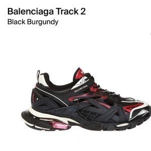 Great condition, gently used Balenciaga Track 2 open sneaker